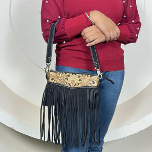 Sac à bandoulière en cuir suédé à franges de style occidental, sac à main bohème pour cowgirl, petit sac à bandoulière, design personnalisé, sacs messagers - Product Image 4