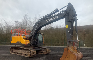 Excavadora de Alta Eficiencia Volvo EC380EL con Componentes Hidráulicos HYDAC, Motor y Caja de Cambios - Product Image 6