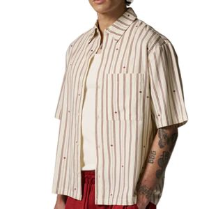 เสื้อเชิ้ตผู้ชายลายทางคลาสสิก แขนสั้น ติดกระดุม ลำลอง ใส่สบาย ระบายอากาศได้ดี น้ำหนักเบา ผลิตจากผ้าทอ รับผลิตแบบ OEM ขายส่ง - Product Image 4