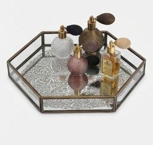 Plateau miroir hexagonal en métal et verre, design unique, taille moyenne, plateau de service pour la vaisselle, les mariages et les événements spéciaux - Product Image 4