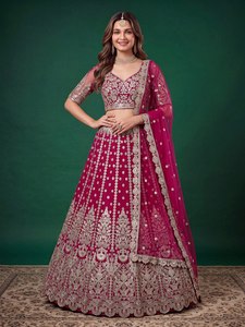 Vestido de Novia Rosa Bordado con Lentejuelas Florales, Estilo Lehenga Choli con Dupatta, Largo hasta el Suelo, para Mujer - Product Image 1