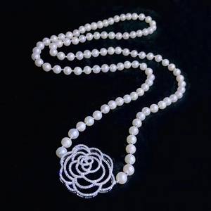 Collier de perles d'eau douce 8-9 mm avec pendentif camélia, chaîne longue et extension, collection automne/hiver, bijoux JI - Product Image 5