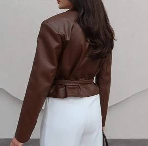 Chaqueta de Mujer con Cuello Estilizado, Nueva Colección Streetwear, Chaqueta de Cuero PU, Venta al por Mayor, Chaqueta de Mujer con Cierre de Cremallera, Moda Hip Hop - Product Image 4