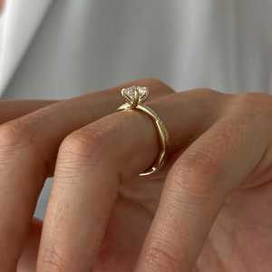 แหวนเพชรเพาะเลี้ยง 1 กะรัต E VVS2 สำหรับหมั้น แหวนทองคำขาว 14k ลายถัก สำหรับขอแต่งงาน ได้รับการรับรองจาก IGI - Product Image 6