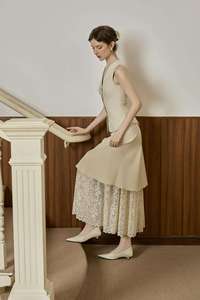 Vestido de Mujer Vietnam KA47 con Bordado de Encaje, Liso Teñido, Cierre de Botón Único, Chaleco Transparente MINE con Diseño de Encaje Floral - Product Image 6