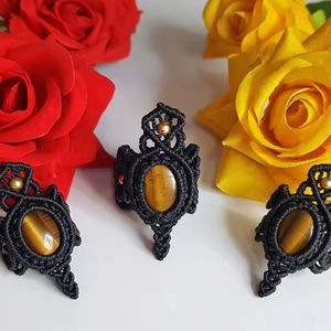 Grandes bagues en macramé |   Bijoux tissés avec incrustations de pierres précieuses |   Fournisseur Trustpass de Mangalmay Corporation - Product Image 1