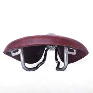 Sillín de Bicicleta M.A Leathers B17 Marrón, Estilo Cuero, Diseño con Remaches, Rieles Dobles de Acero, Cojín Transpirable para Ciclismo de Carretera y MTB - Product Image 5