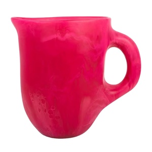 Jarra de Agua de Resina con Diseño Único, Buen Precio, Jarra para Agua Fría, para Té, para Regalos, Abstracta - Product Image 1