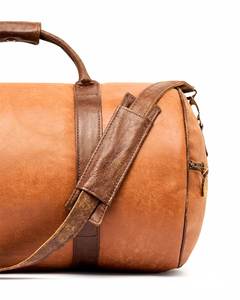 Nuevo bolso de viaje informal para hombre de cuero genuino, impermeable, en oferta en línea a bajo precio. - Product Image 3