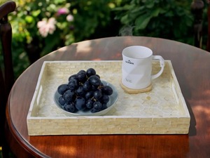 Plateau de service rectangulaire décoratif fait main en mosaïque, avec incrustation de nacre, pour le café, le petit-déjeuner et la présentation des aliments - Product Image 1