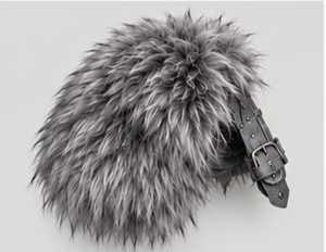 Disfraz de Guerrera de Cuero para Mujer con Hombreras de Piel y Conjunto de Armadura - Product Image 5