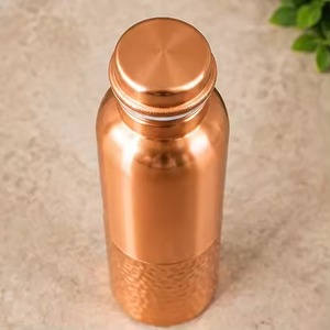 Elegante y duradera botella de agua de cobre puro 00% anticorrosión con tapa a prueba de fugas para una mejor hidratación. - Product Image 6