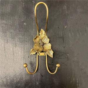 Set Of 3 Green Rose <b>Wall</b> <b>Mounted</b> Hooks With Leaves Decorative Metal Hangers For Bedroom Bathroom Entryway <b>Wall</b> Storage Decor - Product Image 3
