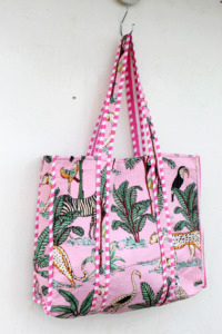 Sac fourre-tout matelassé en coton à imprimé floral, doublure en toile écologique, sac de shopping et de voyage tendance - Product Image 5