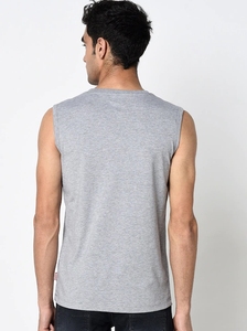 เสื้อกล้ามแขนกุดสีเทาสำหรับผู้ชาย พิมพ์ลาย คอกลม ชุดลำลอง - Product Image 4