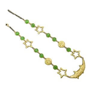 Collier en plaqué or avec visage d'alligator et de déesse pour filles et femmes - Product Image 1