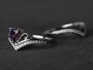 Anillo de compromiso de alejandrita, anillo de plata de ley con corte ovalado, piedra preciosa que cambia de color, joyería de piedra de nacimiento de junio - Product Image 5