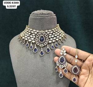 Conjunto de Joyería Chapada en Oro Antiguo para Fiesta: Collar Gargantilla con Piedra Corte Pera, Pendientes y Mangtika para Mujer - Proveedor - Product Image 1