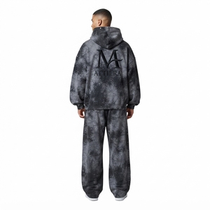 Conjunto de Sudadera con Capucha y Pantalones Anchos con Cremallera para Hombre, Color Gris Carbón y Negro, con Paneles Tachonados, Estilo Urbano, Chándal Personalizado OEM ODM - Product Image 2