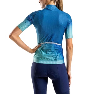 Ensemble de cyclisme pour femmes Solid Traders Wholesale : Maillot de triathlon anti-UV, respirant, coupe-vent et écologique - Product Image 2