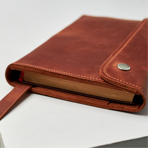 ปกหนังสือไบเบิลหนังแท้แบบสั่งทำพิเศษ พร้อมสลักชื่อและช่องใส่ของ - Product Image 4