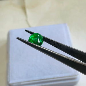 Pierres précieuses en tsavorite naturelle taille coussin 3,39 carats, qualité AAA avec lustre AAA et couleur vert vif, coupe et polissage parfaits. - Product Image 5