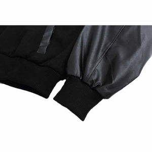 Chaqueta Varsity Negra, Chaqueta de Invierno con Mangas de Cuero Genuino y Cuerpo de Lana, Opciones de Colores de Equipo, Chaqueta Varsity Lettermen para Hombre - Product Image 4