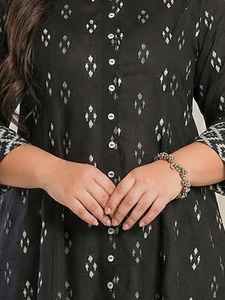 Women's <b>Plus</b> <b>Size</b> Cotton A LINE Kurta Black Ikat Printed Mandarin Collar Three Quarter Sleeves Comfortable Daily Wear - Product Image 3