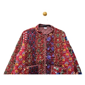 Veste réversible matelassée en coton vintage indienne faite à la main pour femme, doublure en lin doux de qualité supérieure, rayures uniques, rivets, confortable pour l'hiver - Product Image 4