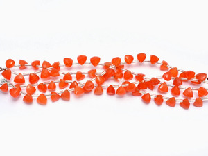 Cuentas facetadas de ónix rojo AAA+ de 7 mm, cuentas triangulares sueltas de ónix rojo natural, piedra semipreciosa, cuentas triangulares elegantes para joyería. - Product Image 2