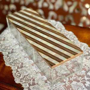Conteneur de rangement alimentaire en acrylique transparent fait main de luxe avec couvercle en bois incrusté de nacre traditionnelle pour la décoration intérieure - Product Image 4