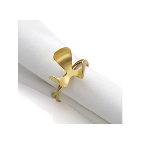 Ensemble d'anneaux de serviette en métal noir faits à la main, écologiques, modernes et minimalistes, pour la décoration de table lors de mariages, fêtes et repas élégants. - Product Image 6