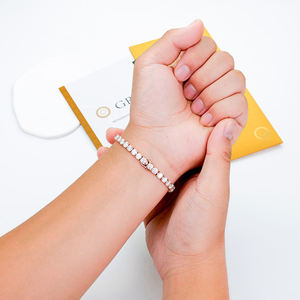 Brazalete de Oro Rosa con Diamantes, Corte Brillante Redondo, Diamantes Blancos Naturales, Joyería Clásica para Mujer, Brazalete de Boda - Product Image 3