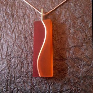 Collier pendentif en bois et résine |   Bijoux en résine époxy faits à la main |   Pendentif en bois naturel rustique - Product Image 6