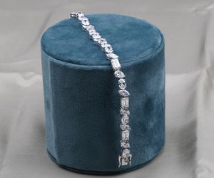 Nueva llegada: Pulsera de tenis de oro blanco de 14K con diamantes de laboratorio de formas variadas, pulsera de boda para mujer, pulsera minimalista, regalo para ella. - Product Image 1