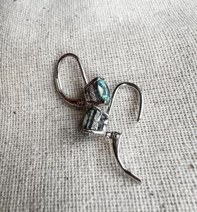 Pendientes de moissanita azul Londres, cada uno con 2 quilates, pendientes de diamantes de color en plata 925, joyería minimalista, fabricante de la India. - Product Image 6