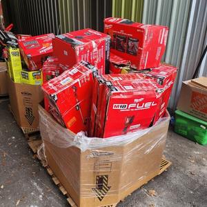 Paletas de Herramientas Milwaukee de Alta Calidad, Lote Mixto de Herramientas Eléctricas, Herramientas Manuales, Baterías, Cargadores y Accesorios, Inventario Excedente - Product Image 2