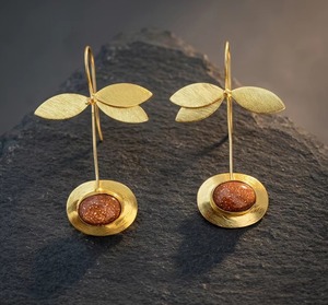 SOUMYA CREATIONS Pendientes de tuerca geométricos de latón chapado en oro de 18 quilates con piedra lunar arcoíris para mujer, joyería de moda para fiestas - Product Image 5