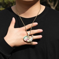 Colliers pendentifs Iced Out Hip Hop avec coq haïtien, en zircone cubique taille baguette et plumes de queue aux couleurs du drapeau, bijoux de charme pour les fans de la culture streetwear