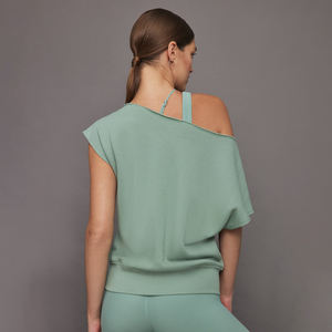 Sudadera de felpa extragrande con hombros descubiertos para mujer, talla grande, informal, holgada, de algodón, sexy, de manga corta - Product Image 4