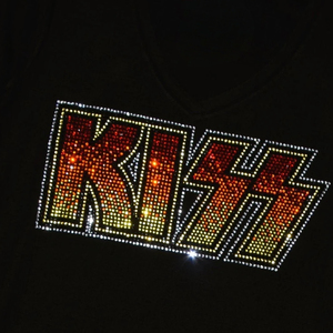 T-shirt à col rond pour homme avec logo Kiss en strass, coupe classique, jersey décontracté, design de lettres sur le devant, en spandex/coton - Product Image 4