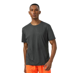 Camiseta Unisex de Cuello Redondo y Manga Corta, Color Gris Claro, Corte Regular, Estilo Casual, Tejido de Punto, Ecológica, 100% Algodón, Secado Rápido, Para Todas las Temporadas - Product Image 2