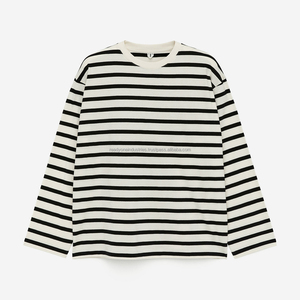 เสื้อยืดฟุตบอลขนาดใหญ่แนวสตรีท - Product Image 2