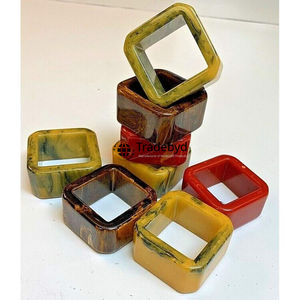 Anneau de serviette de mariage classique en résine durable et écologique fait main, décoration d'appoint haut de gamme pour la salle à manger par Tradebyd - Product Image 5