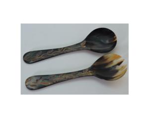 Juego de 2 servidores de ensalada de cuerno con diseño único, cucharas de cuerno hechas a mano con cuerno natural de búfalo a precio de fábrica. - Product Image 5