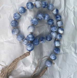 Grande guirlande décorative en résine avec perles, nouvelle collection, pour décoration de cheminée de salon, accessoires uniques et durables en résine perlée - Product Image 1