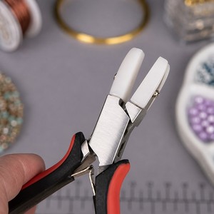 Alicates de Nylon Planos o Alicates de Punta Plana Ergonómicos que No Dañan las Superficies, Herramienta para Joyería ZetomedPro - Product Image 6