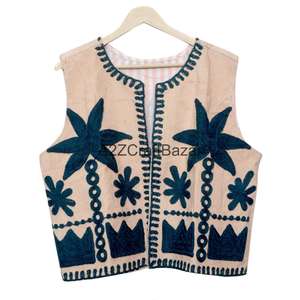 เสื้อแจ็คเก็ตผ้าฝ้ายพิมพ์ลายดอกคอตไรส์สำหรับผู้หญิง งานแฮนด์เมด ดีไซน์วินเทจ เนื้อผ้าระบายอากาศดี มีโลโก้ด้านหลัง แขนครึ่งตัว - Product Image 5