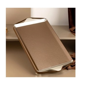 Plateau de service en métal finition dorée pour chocolats et dattes, produit de qualité supérieure à prix abordable - Product Image 4