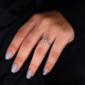 Bague de fiançailles en diamant de taille ronde 10K or blanc cadeau de mariage et d'anniversaire pour les femmes bague de proposition pour femme - Product Image 4